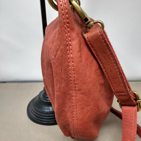 FOSSIL LONG LIVE VINTAGE RED HOBO BAG - Picture 4 of 16